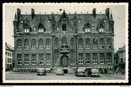 Cpsm - MOUSCRON - MOESKROEN - Hôtel de Ville - Vieilles Voitures - Animée - Edit. ROUSSELLE CASTEL - 1956