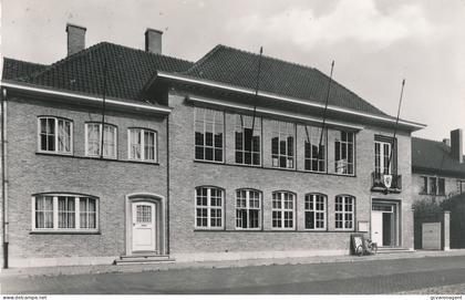 PITTEM  GEMEENTEHUIS     FOTOKAART   2 SCANS