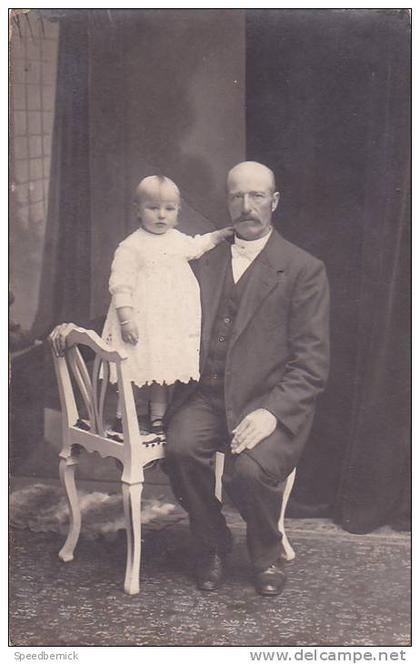 19641 carte photo enfant grand pere famille Ganty delannoy,  Pont à celles.