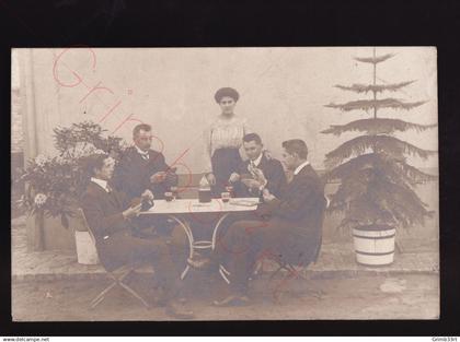 Wondelgem (?) - Vier mannen en en vrouw aan de kaarttafel - Photo A. Harry-Nevejans, Wondelgem - fotokaart