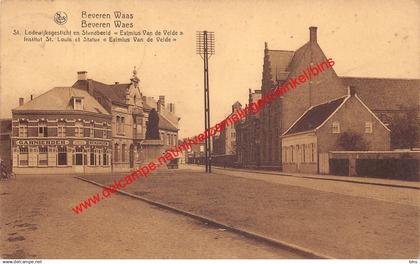 St. Lodewijkgesticht en Standbeeld Eximiniu Van de Velde - Beveren-Waas