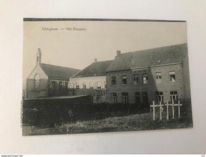 Ichtegem    Het Klooster (en het klein kerkhof)