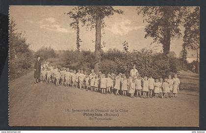 +++ CPA - PIETREBAIS - Sanatorium du Domaine de la Chise - "En promenade"   //