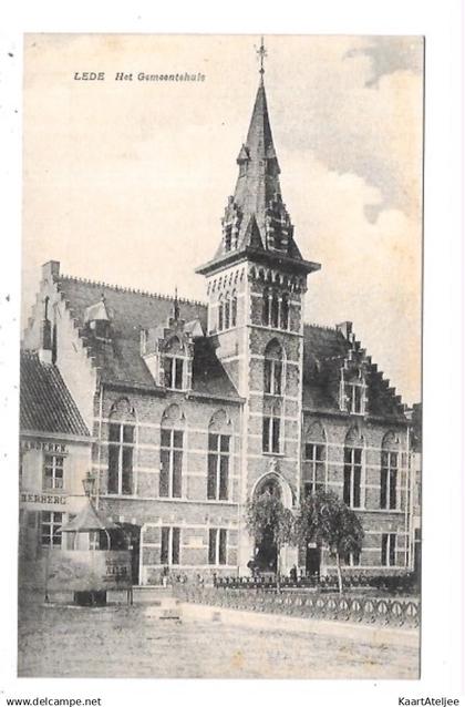 Lede - Het gemeentehuis.