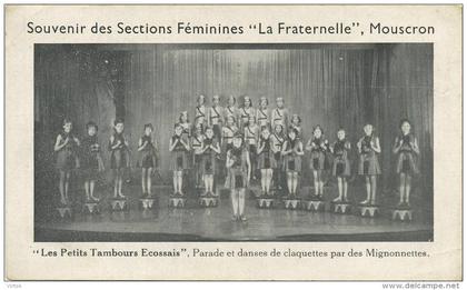 Moeskroen - Mouscron  :  Souvenir des sections Féminines - ballet  ( format  18.5 x 11 Cm )  pas de CPA