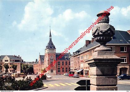 Grand'Place et palais de justice - Nivelles Nijvel