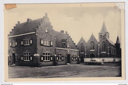 SINT MARTENS LATEM   KERK EN GEMEENTEHUIS