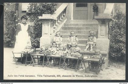 +++ CPA - AUDERGHEM - OUDERGEM - Asile des Petits Berceaux- Villa Valducveld - Chaussée de Wavre   //