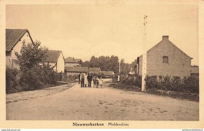 BELGIQUE - Nieuwerkerken - Middendries - Village - Bâtiment - Campagne - Ed J Collin - Animé - Carte postale ancienne