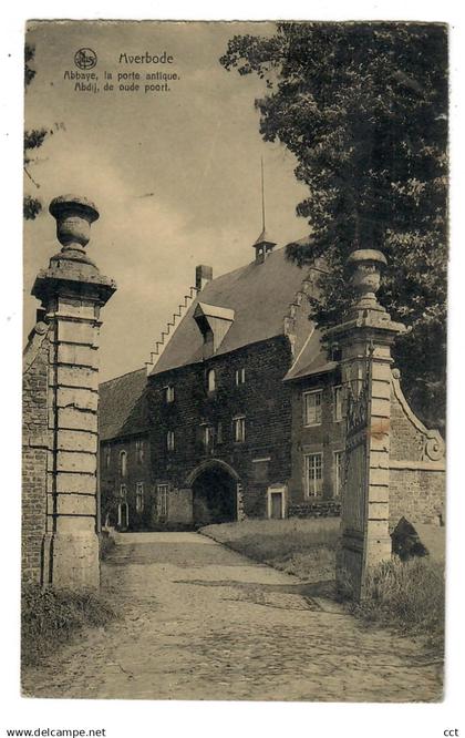 Averbode  Scherpenheuvel-Zichem   Abbaye, la porte antique