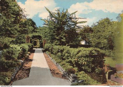 BELGIQUE - Wezembeek Oppem - Institut Notre Dame des VII Douleurs - Vue du jardin - Nels - Ern Thill - Carte postale