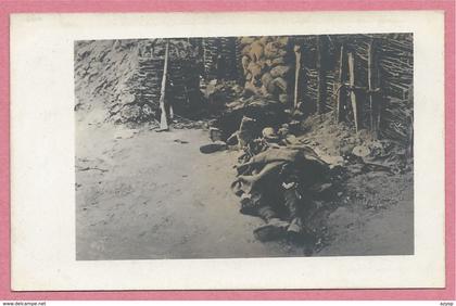 West-Vlaanderen - Flandre occidentale - Carte photo - Foto - Soldat tué - Schützengraben - Guerre 14/18 - Carte N° 49