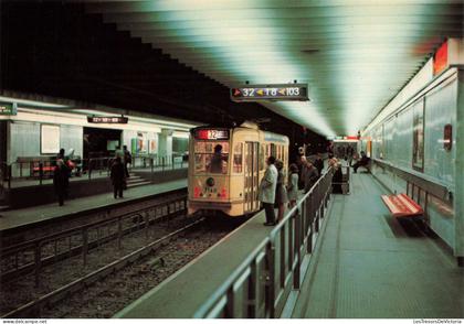 BELGIQUE - Bruxelles - Métro - Colorisé - Carte postale