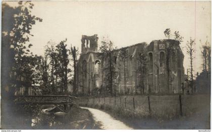 Zonnebeke Kirche mit brücke