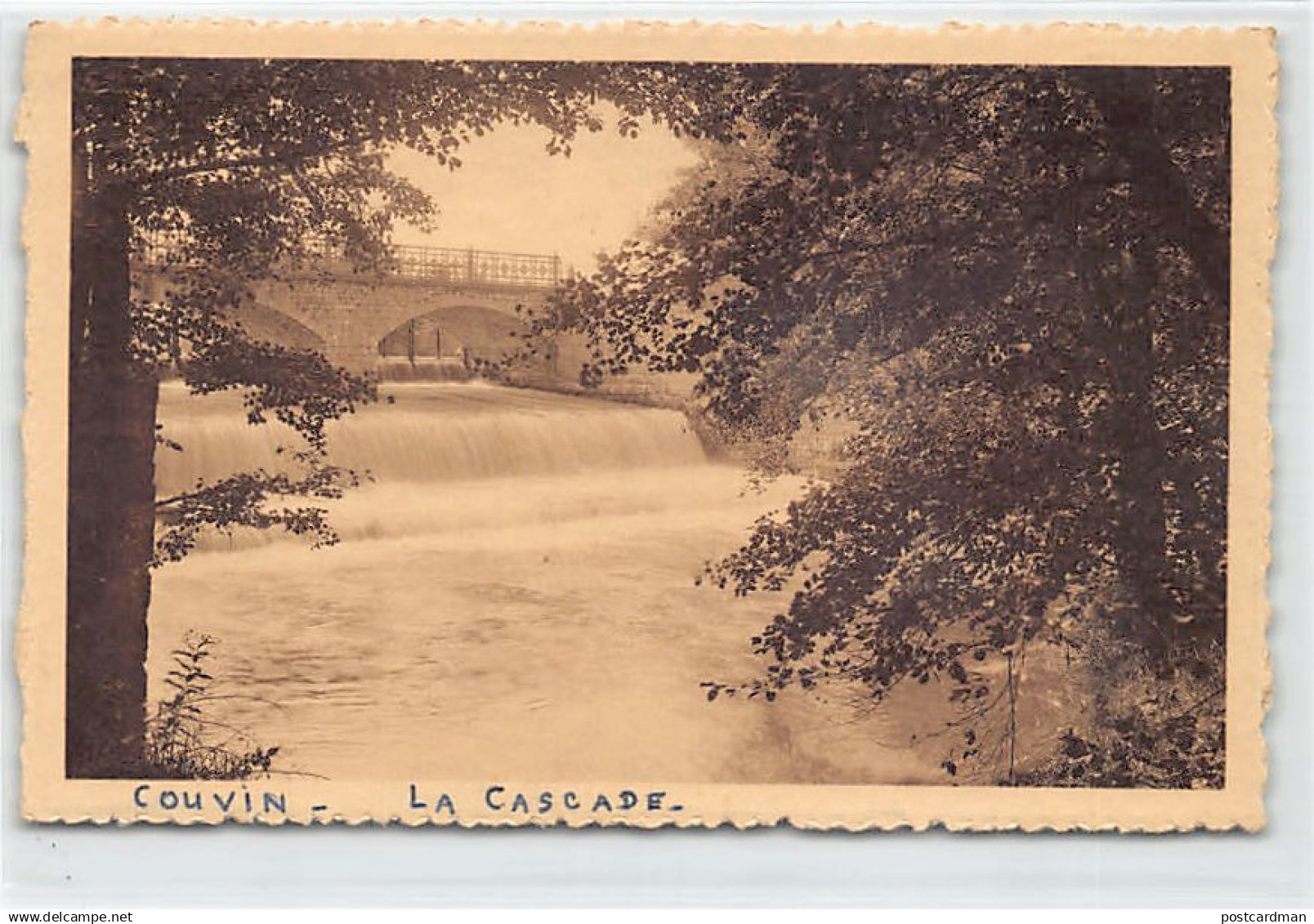 Belgique - COUVIN (Namur) Grand Hôtel St. Roch - La cascade