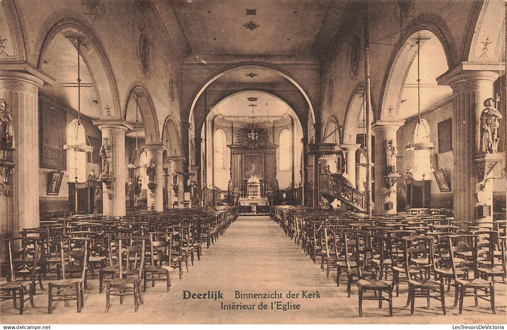 BELGIQUE - Deerlijk - Binnenzicht der Kerk - Chaise - Architecture - Carte postale ancienne