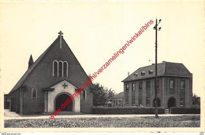 Kerk van O.L.-Vrouw van Alt. Bijstand en Pastorij - Den Hout - Beerse