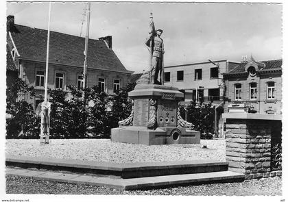 CPSM BLEGNY - TREMBLEUR, LE MONUMENT 1914 - 1918 ET 1940 - 1945, PROVINCE DELIEGE, BELGIQUE