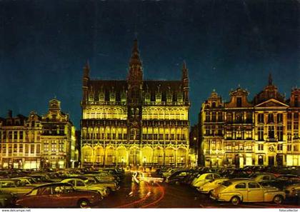 Belgique : Bruxelles Grand place et Maison du roi la nuit