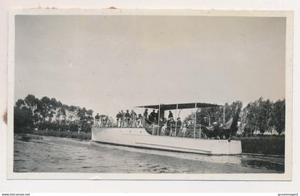 BAARLE DRONGEN 1930.  FOTO 11 X 6,5 CM.   PLEZIER VAARTUIGEN OP DE LEIE