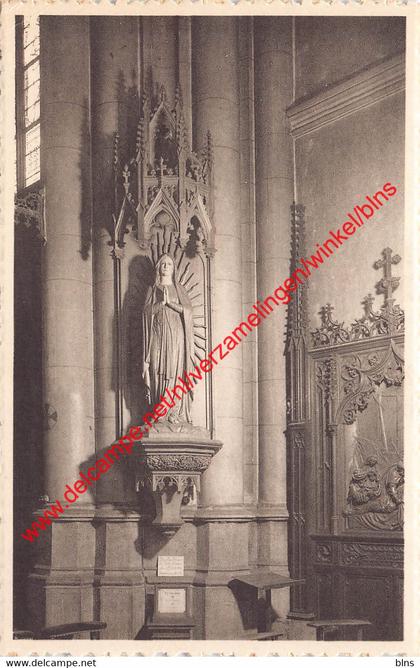 Eglise Boniface - la statue de Notre-Dame de Lourdes par De Beule - Elsene - Ixelles