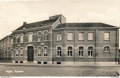 NIJLEN KLOOSTER        -   2 SCANS