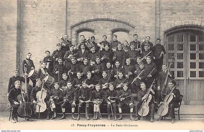 PASSY FROYENNES (Hainaut) Le petit orchestre