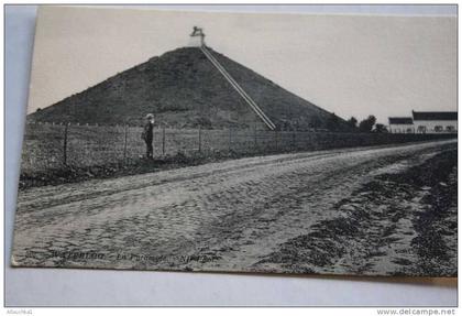 CPA : tHEME DE LA MINE de  Waterloo (en wallon Waterlô) est une commune du Brabant wallon (Belgique .LA PYRAMIDE ED N.D.