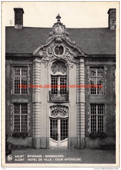 Binnenkoer stadhuis - Aalst