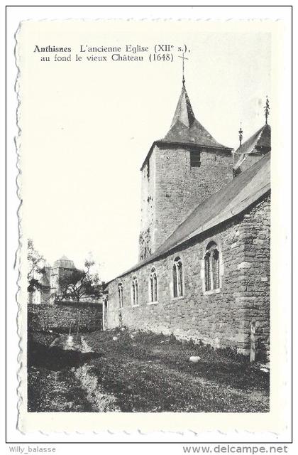 CPA - ANTHISNES - L'ancienne Eglise - Au fond,le vieux château   //