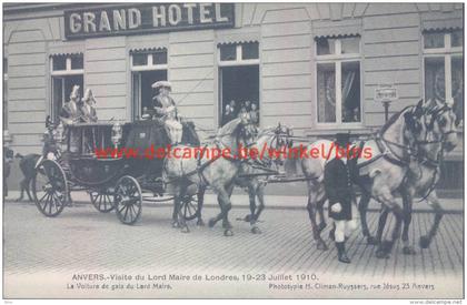 1910 Bezoek Burgemeester Londen. Koets voor het Grand Hotel