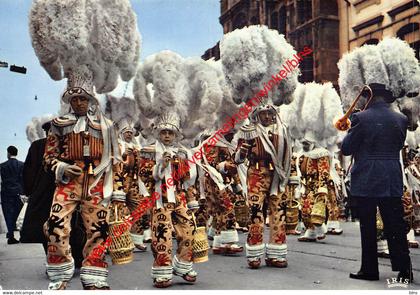 Carnival de Binche - groupe de Gilles en action - Binche