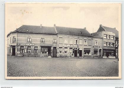 LUINGNE (Hainaut) Grand'Place