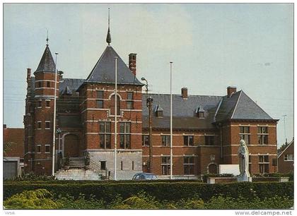 Oud-Turnhout :  gemeentehuis   ( groot formaat )