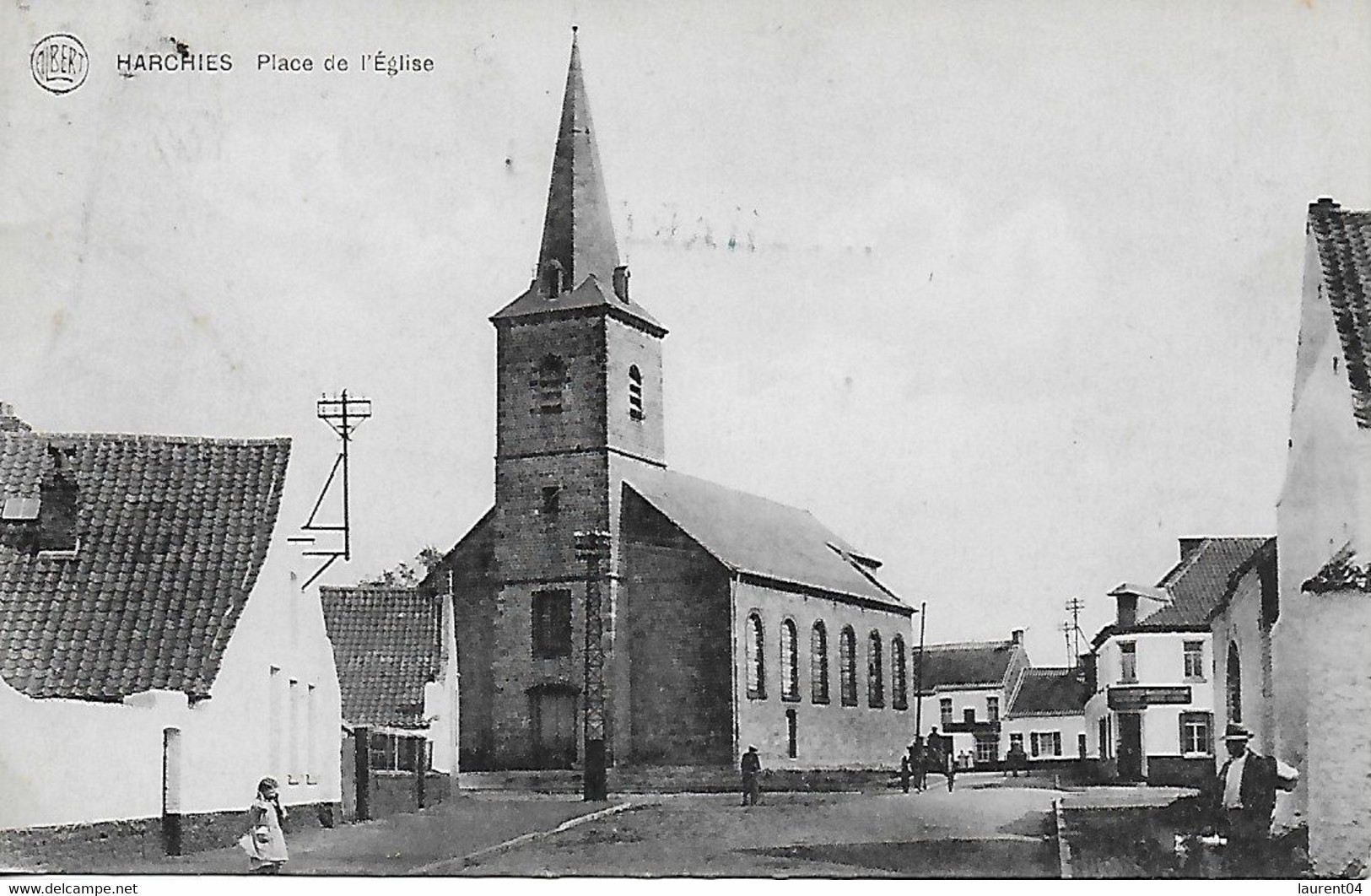 BERNISSART. HARCHIES.  PLACE DE L'EGLISE. ANIMATION