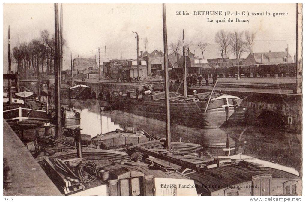 BETHUNE LE QUAI DE BRUAY AVANT LA GUERRE PENICHES