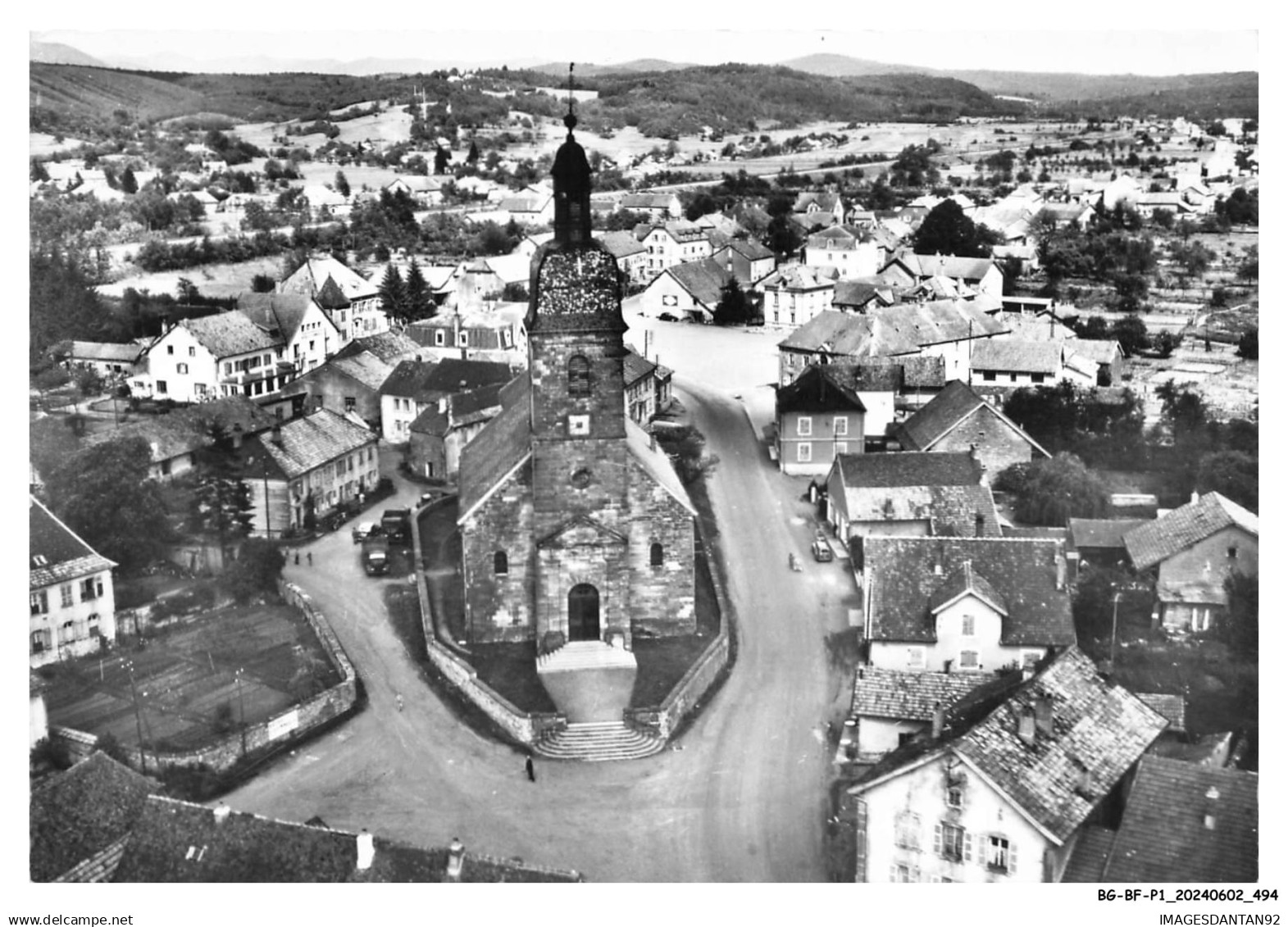 BG-BFP1-0248-70 - CHAMPAGNEY - L'église