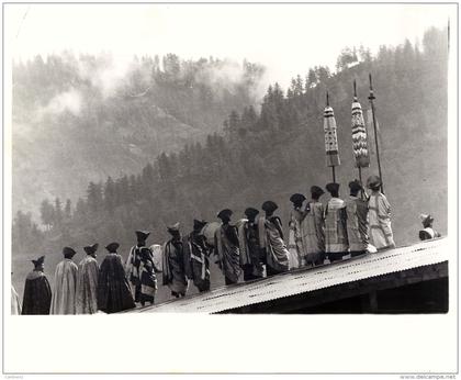 BHOUTAN BHUTAN MUSICIANS DRUMS INDIAN CHINA THIMPHU HIMALAYAS CORONATION KING JIGME SINGYE WANGCHUCH