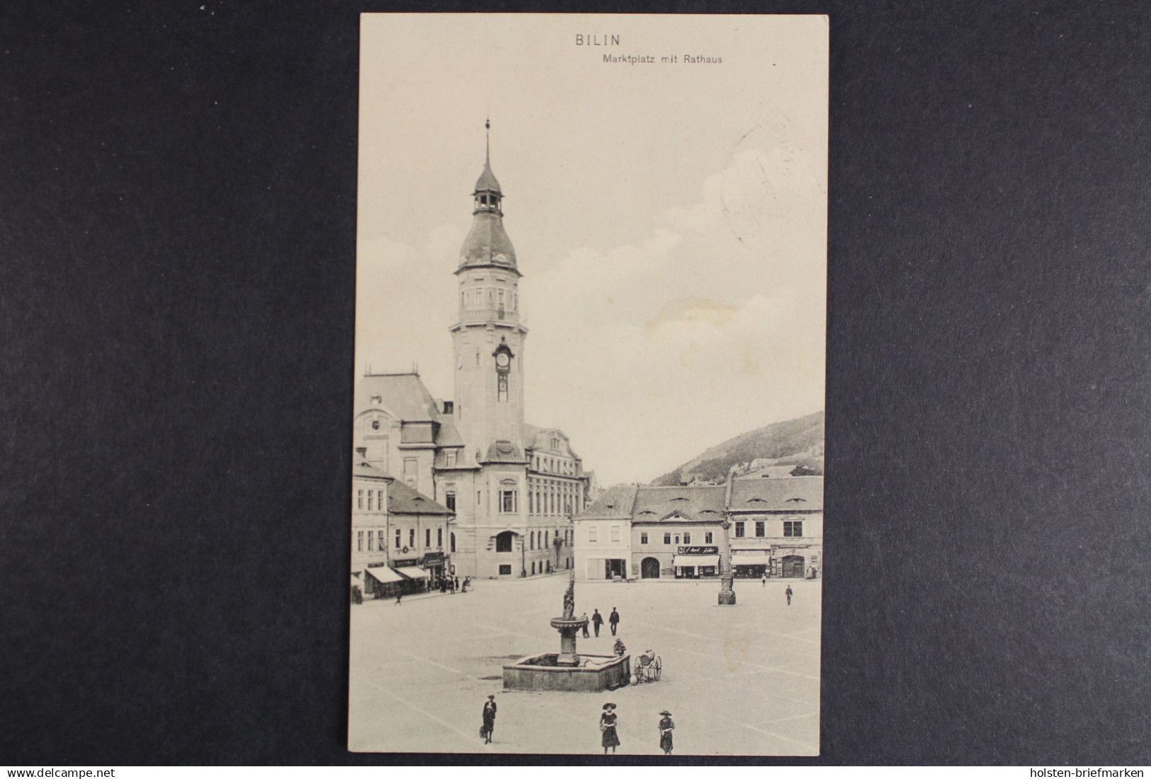 Bilin/Sudeten, Marktplatz mit Rathaus