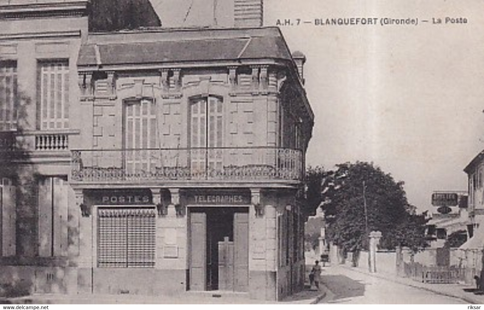 BLANQUEFORT(POSTE)