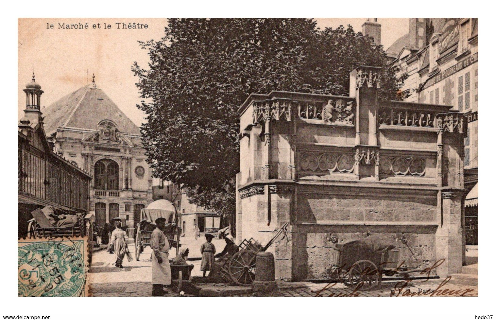 Blois - La Fontaine Louis XII