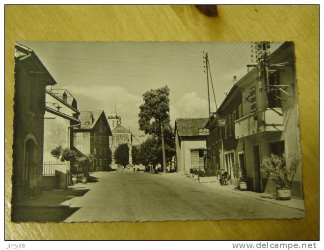 BOEGE-126-PLACE DE L'EGLISE