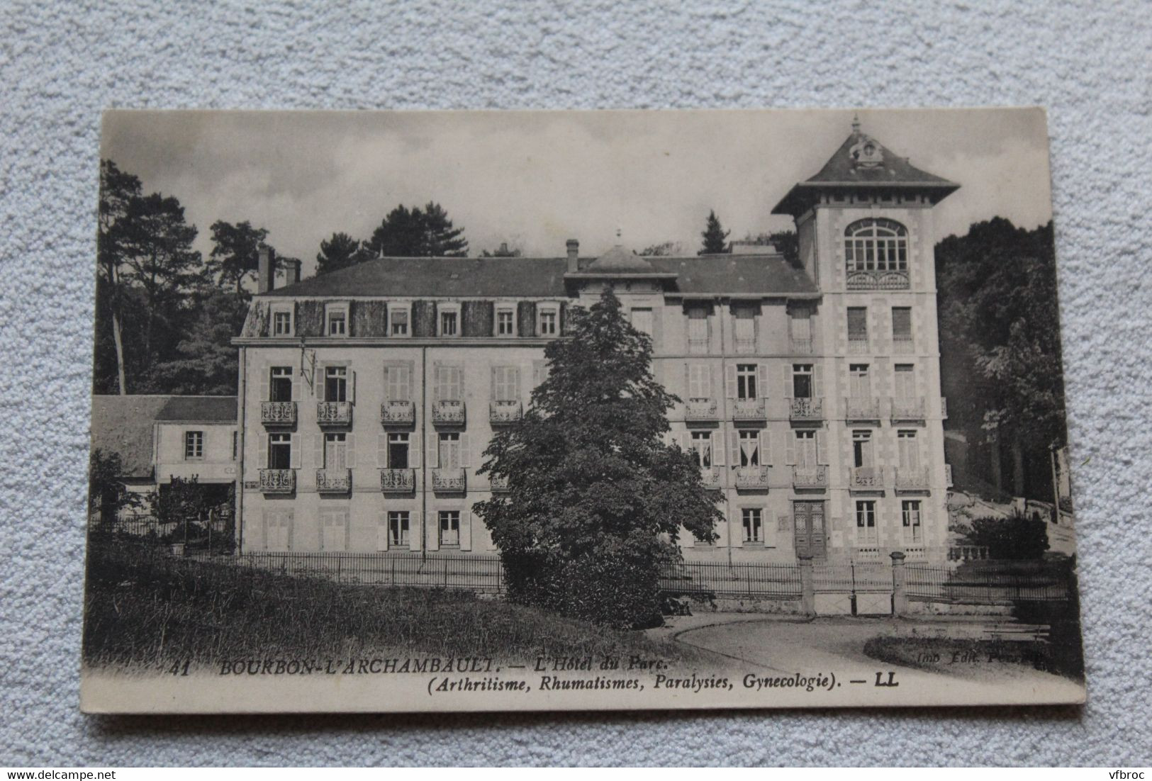 Bourbon l'Archambault, l'hôtel du parc, Allier 03