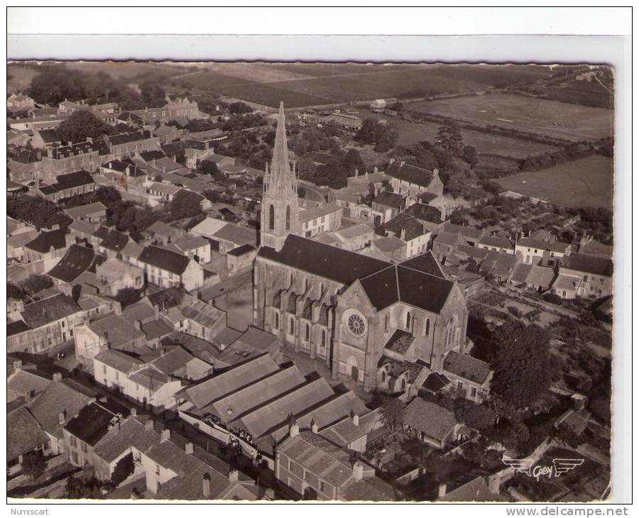 Bourgneuf-en-Retz..belle vue aérienne..l'Eglise