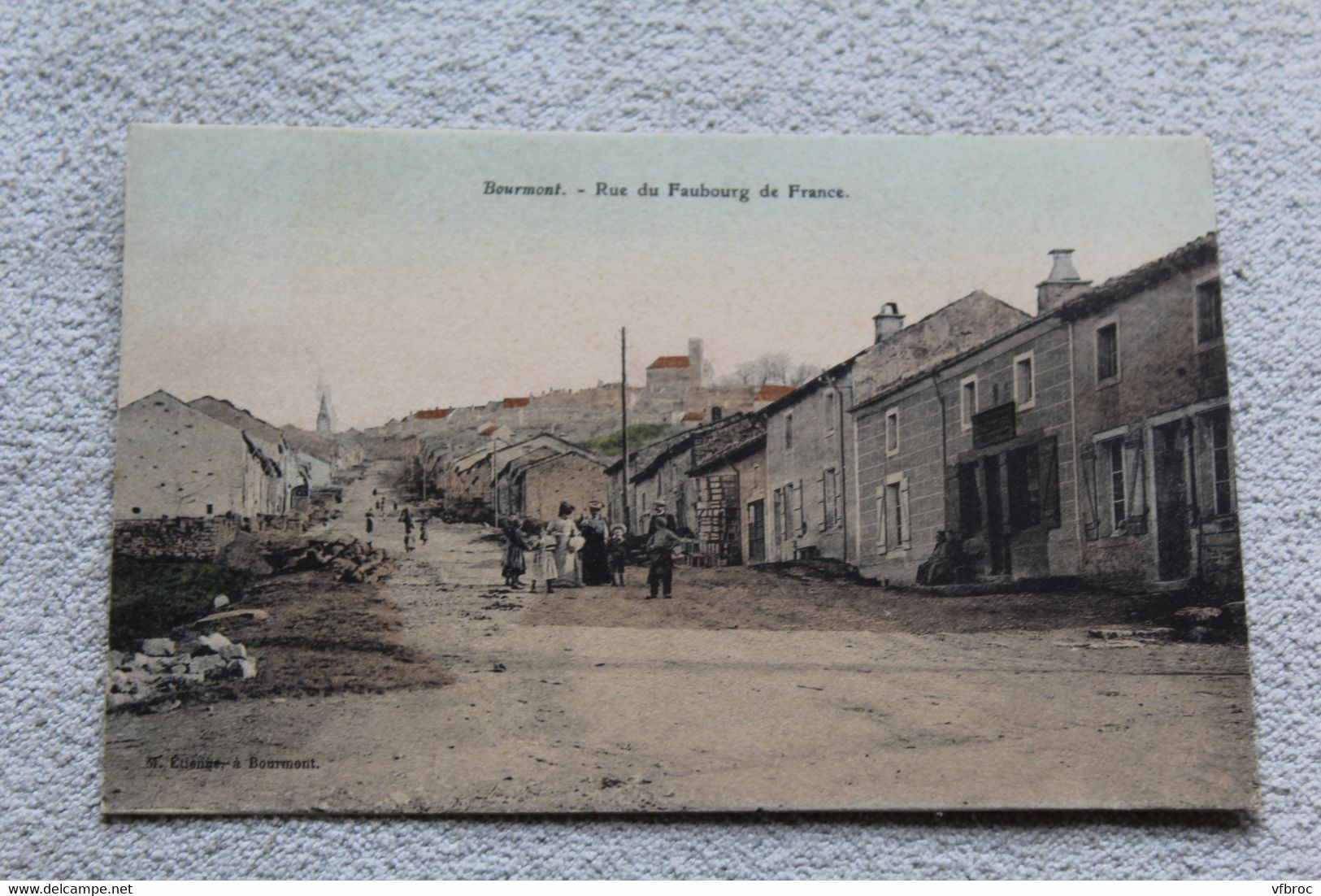 Bourmont, rue du faubourg de France, haute Marne 52