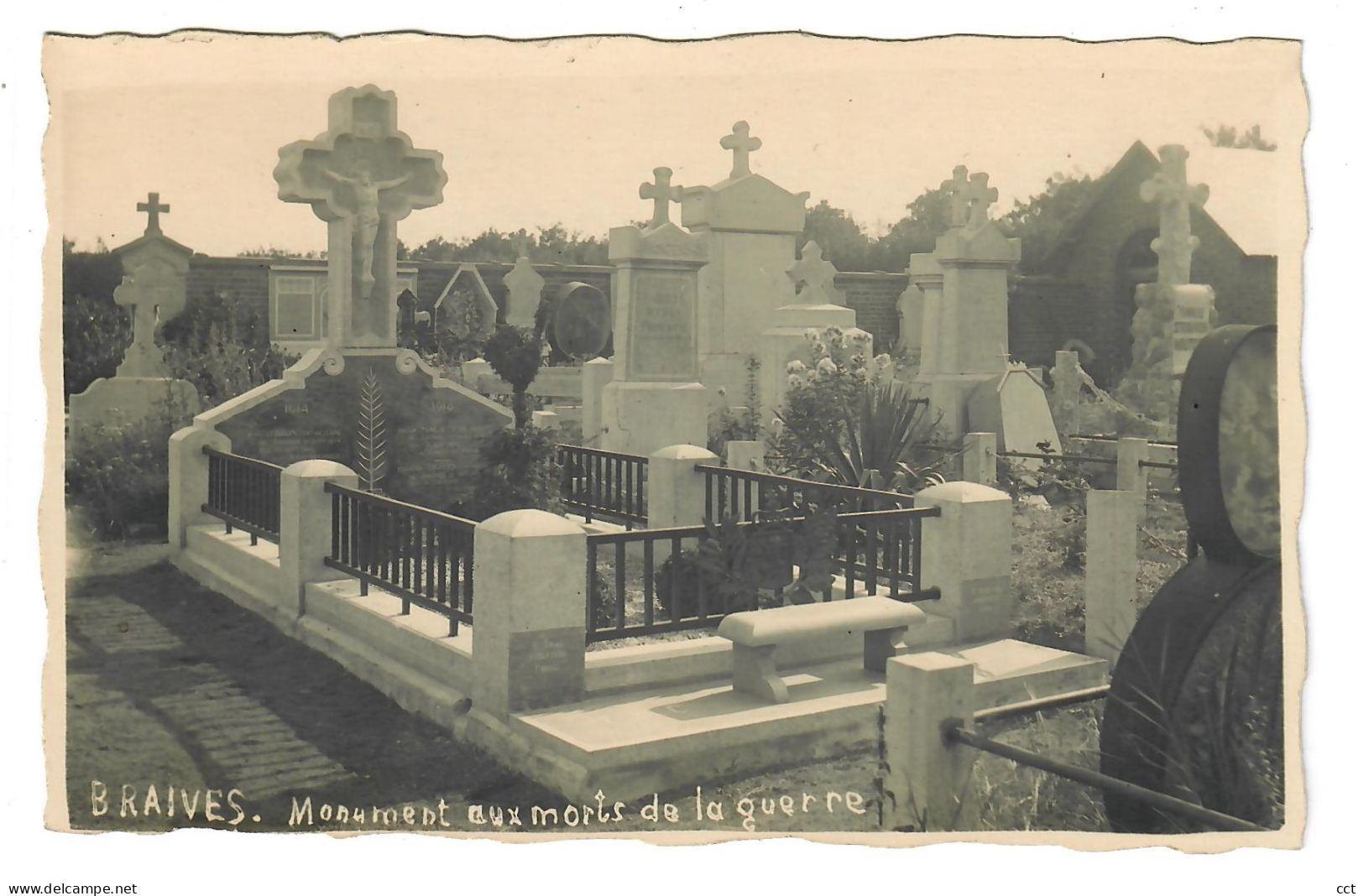 Braives  CARTE PHOTO   Monument aux morts de la guerre