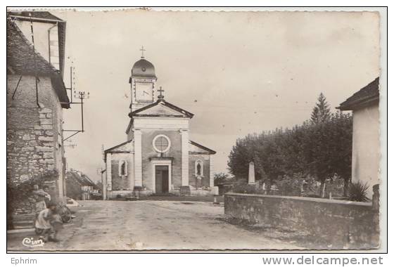 BRANGUES - Place de l´église