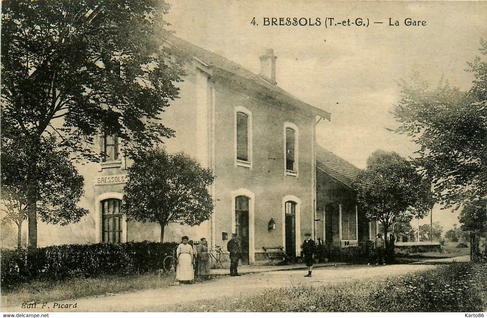 bressols * la place de la gare * ligne chemin de fer