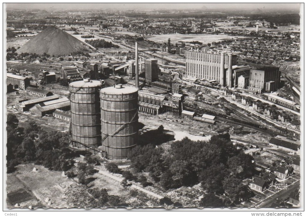 BRUAY SUR ESCAUT   LES BATIMENTS KUHLMANN ET LA CENTRALE