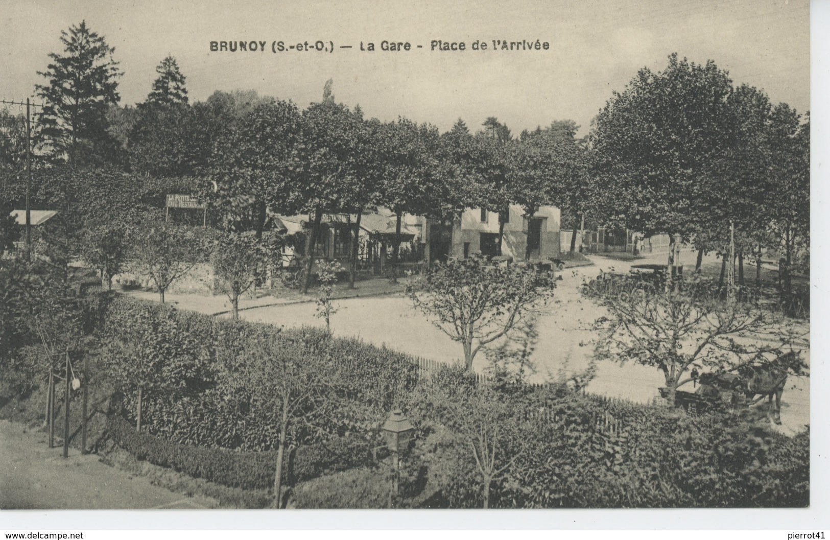 BRUNOY - La Gare - Place de l'Arrivée